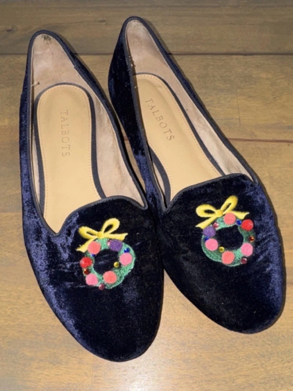 Vintage Talbots Navy Velvet Holiday Wreath Loafers Sz 7.5